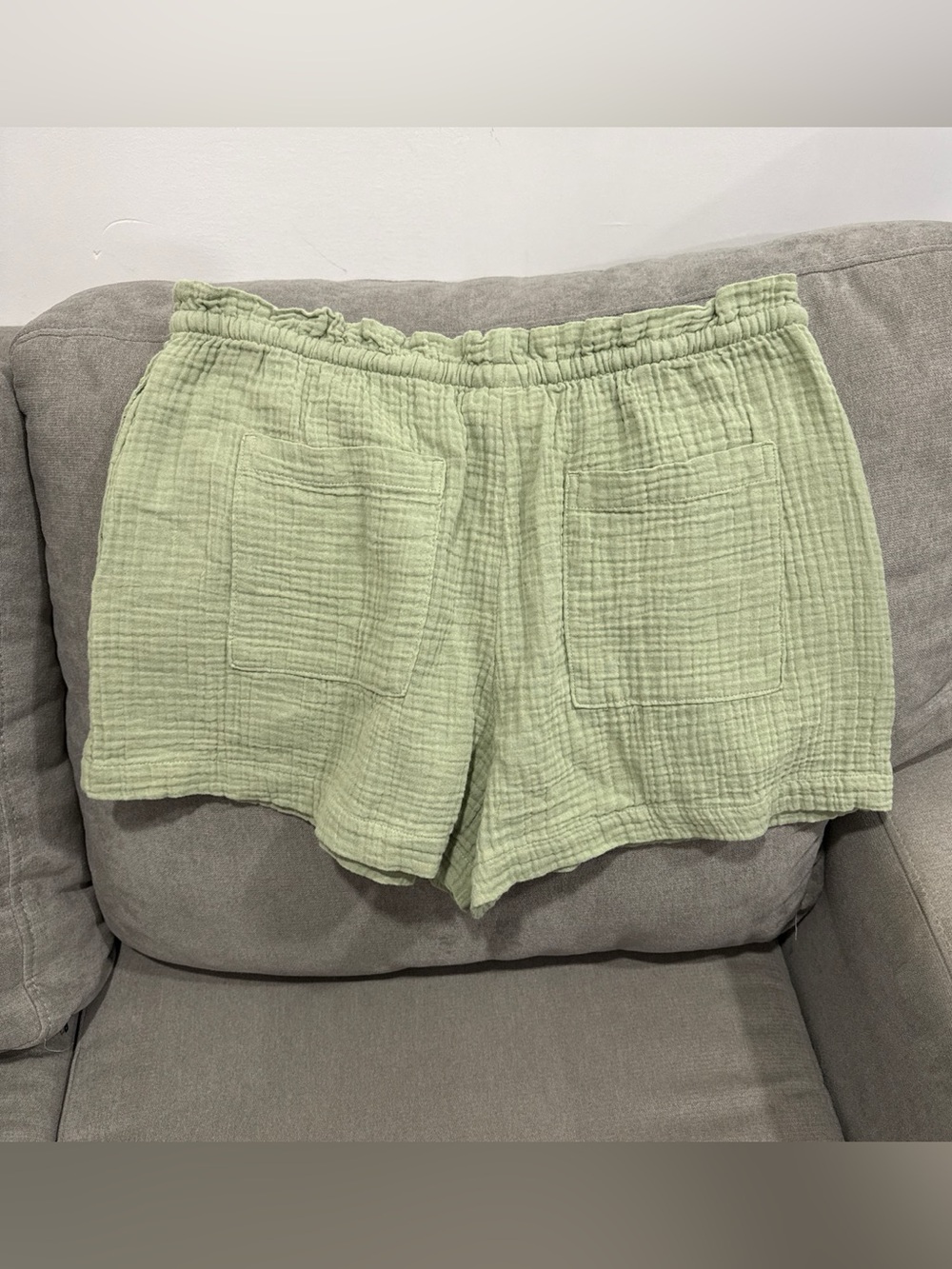 Universal Thread Shorts - Picture 2 of 3